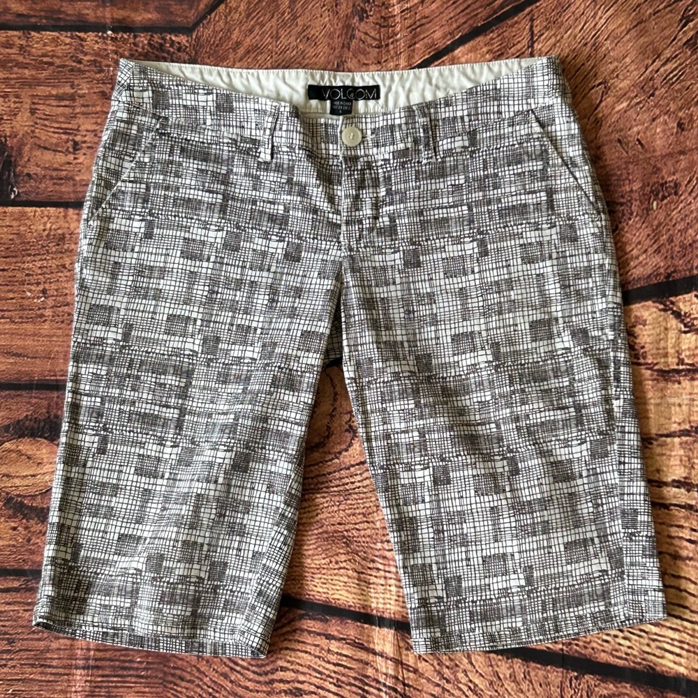 Volcom Womens Geometric Print Bermuda Shorts Size‎ 5